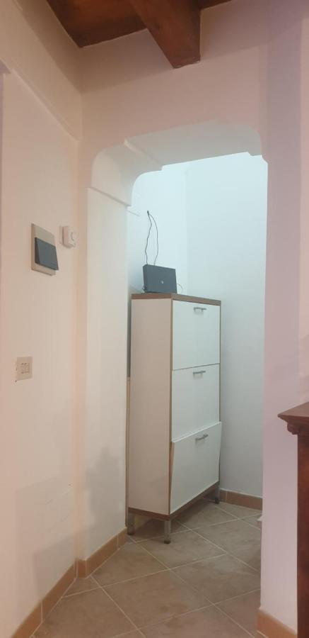 La Casa Nel Borgo Apartment Gaeta Bagian luar foto