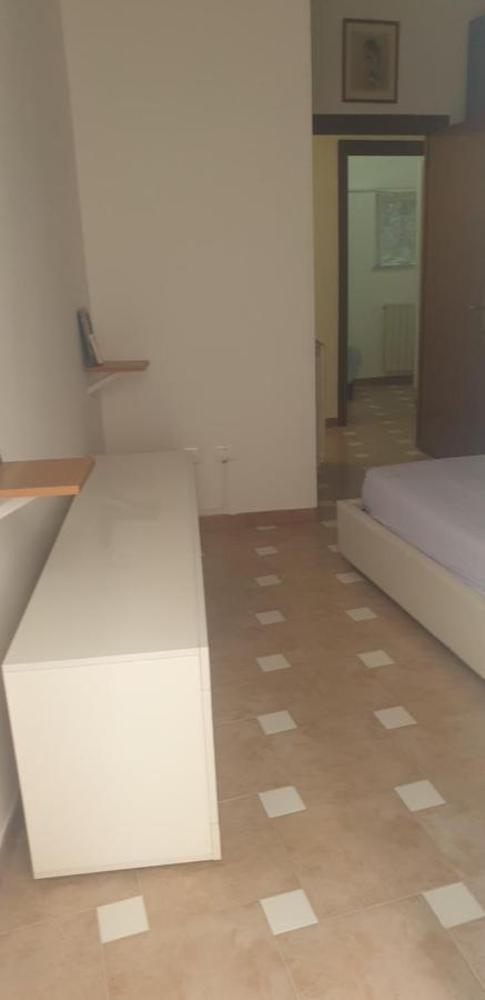 La Casa Nel Borgo Apartment Gaeta Bagian luar foto